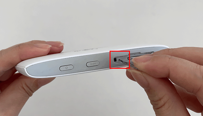 【2B/2C】ピンを差し込む