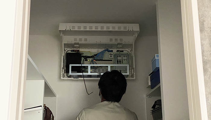 光回線の宅内工事の様子