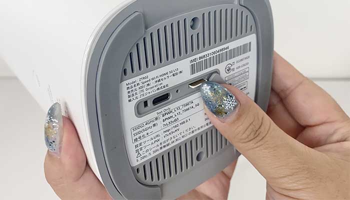 【L13】SIMカード入れる