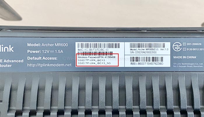 MR600のSSIDと接続パスワード