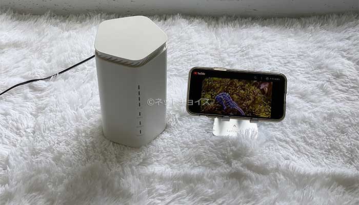 WiMAXのホームルーターでYou Tubeを視聴している写真