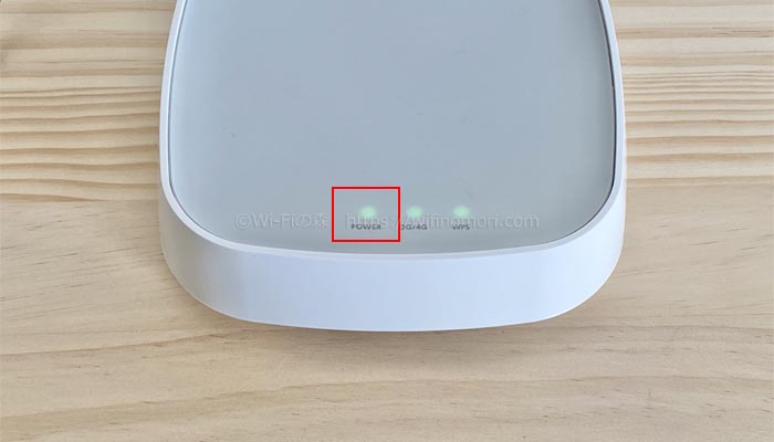 POWERランプが点灯するまで待つ