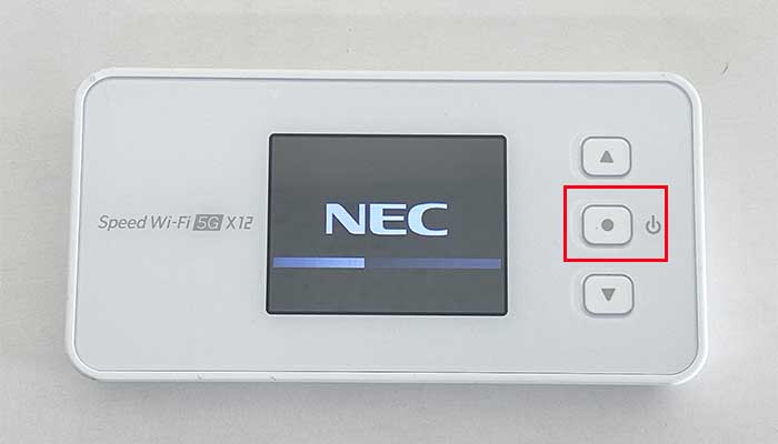 X12電源オン（NECロゴ）